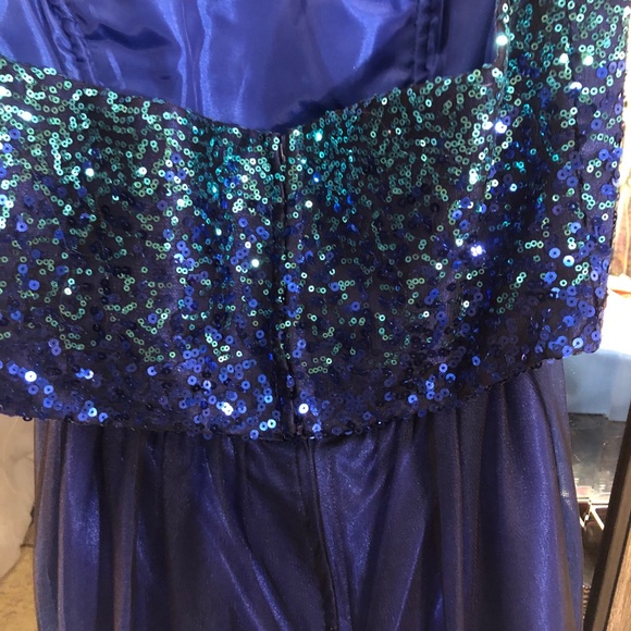 PROM DRESS SIZE 5/6 - Picture 6 of 6